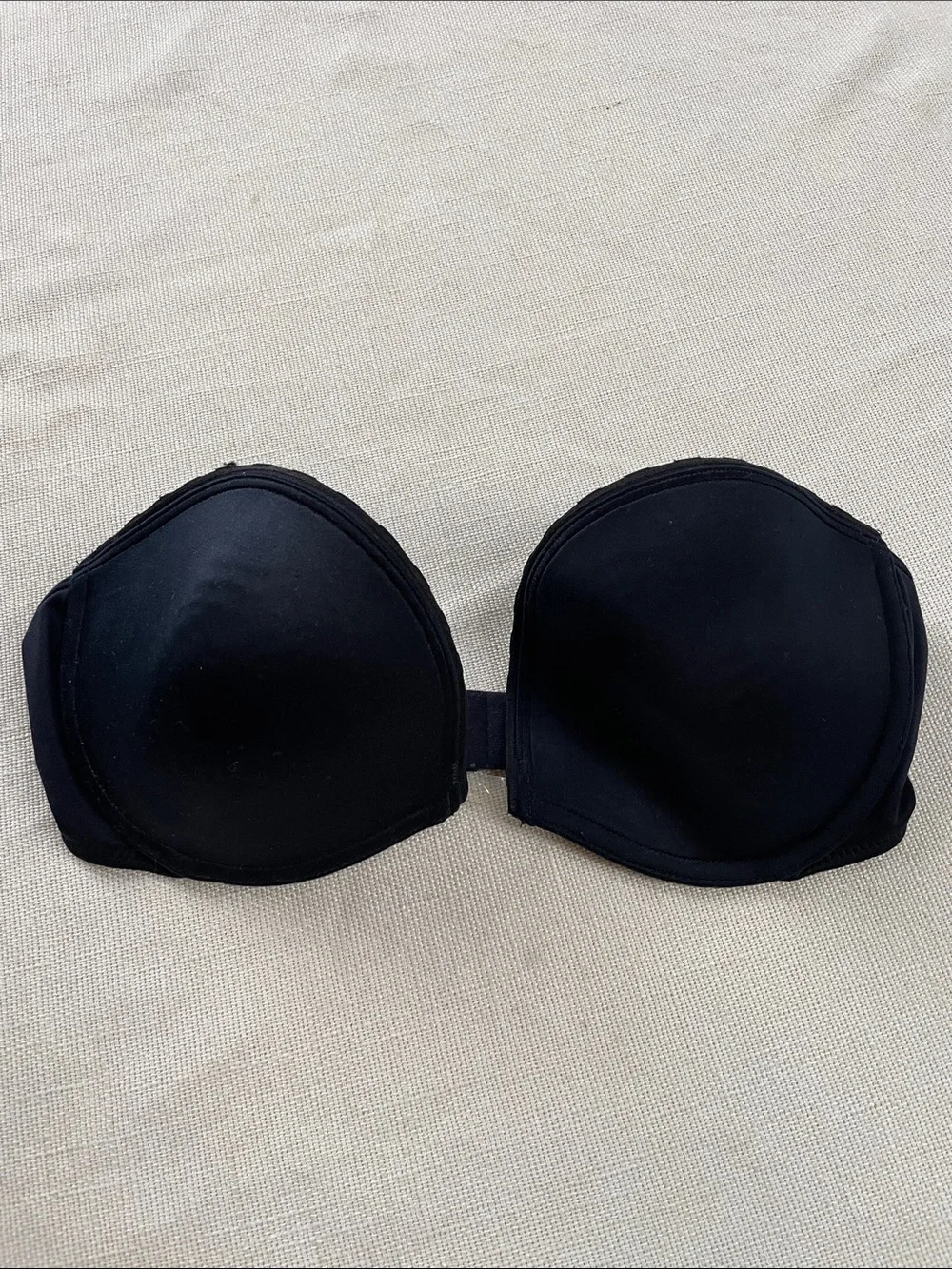 Victoria's Secret Black Strapless Molded Cup Bra